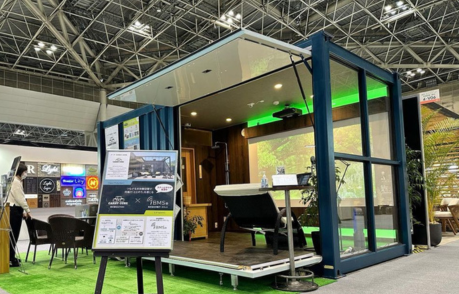 foremost pop upcontainer exhibits stands (2)