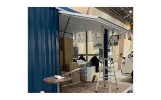 shipping container hydraulic lift door
